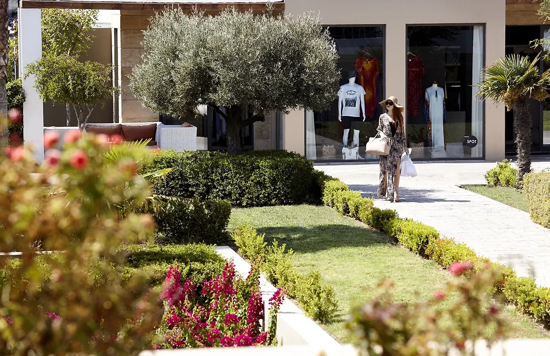 Pelagos Suites Hotel & Spa-1